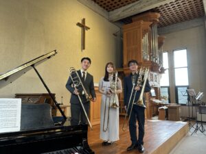 コンサートの社員